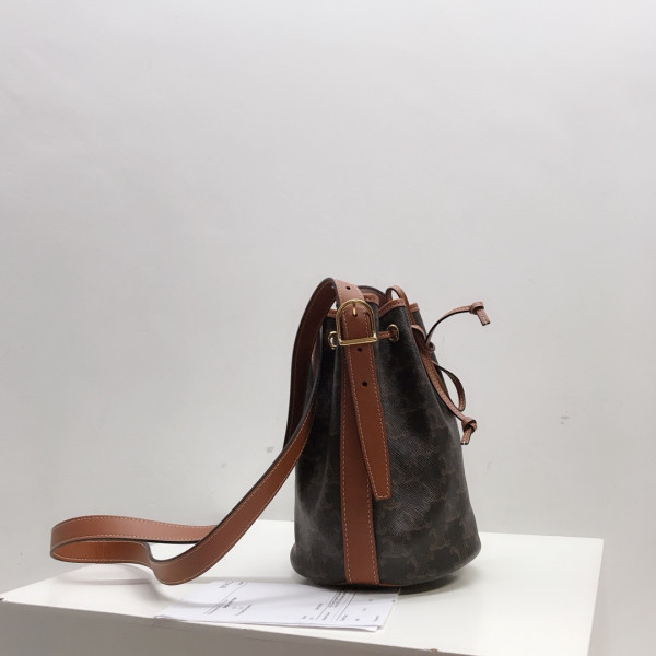 Ce**e small drawstring bag in triomphe canvas