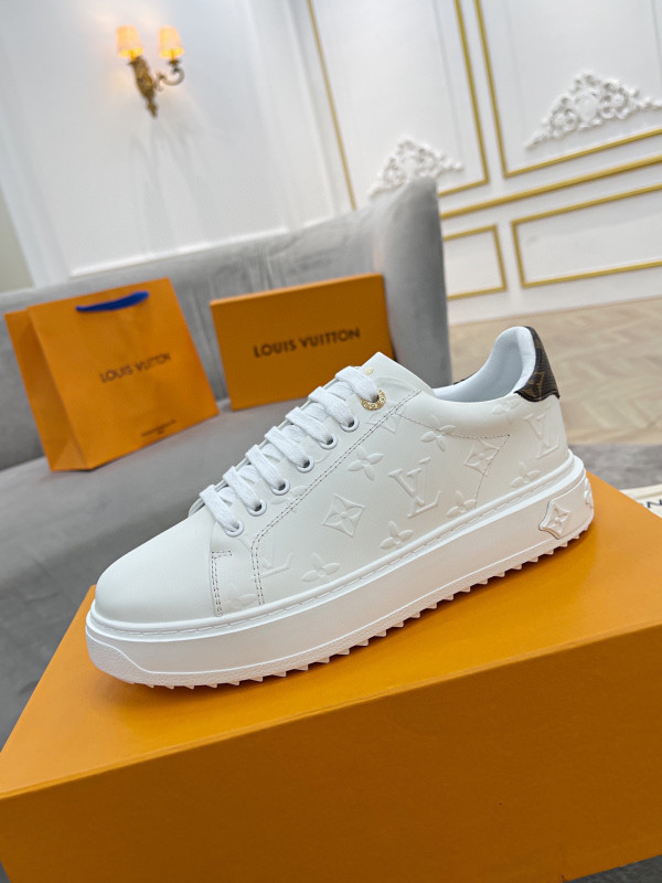 l**is V*t*n women"s time out sneaker