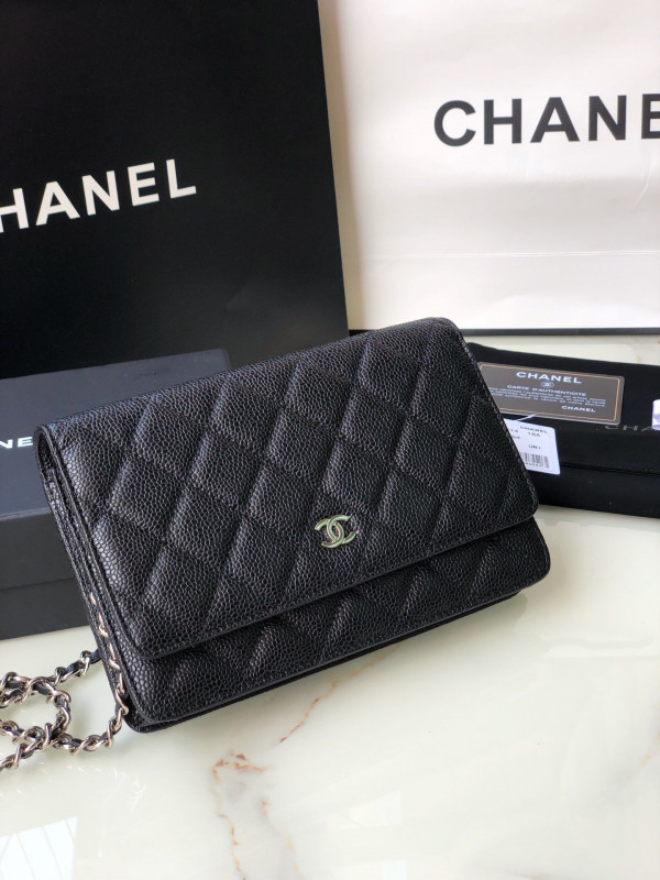 CL CHAIN WALLET CAVIAR
