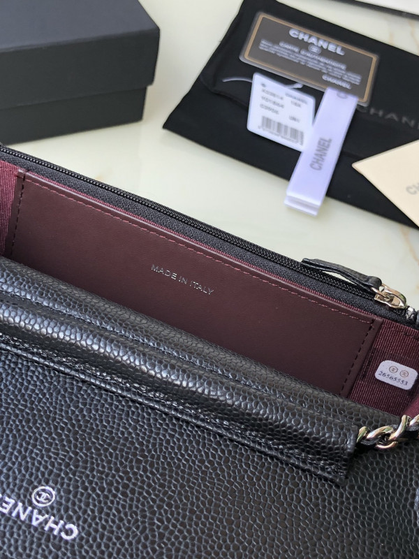 CL CHAIN WALLET CAVIAR