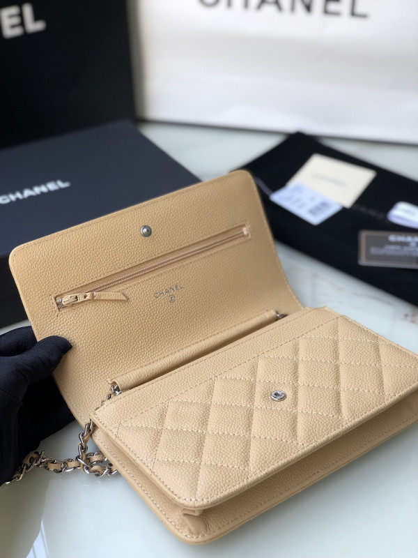 CL CHAIN WALLET CAVIAR