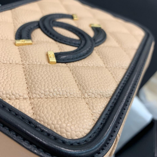 CL VANITY CASE