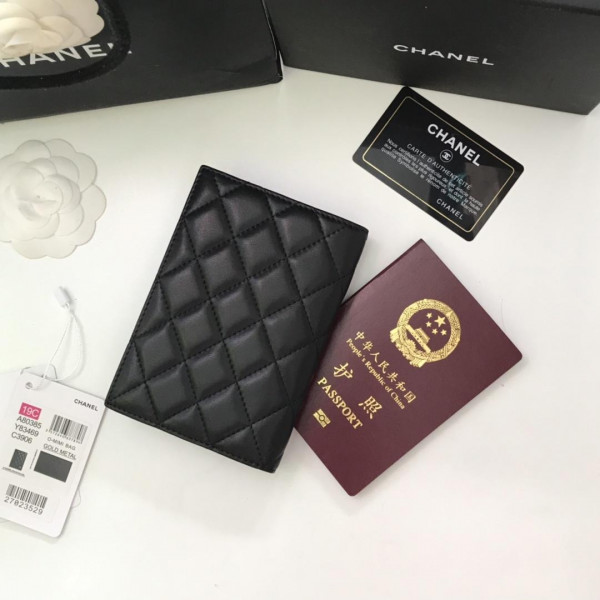 CL PASSPORT HOLDER