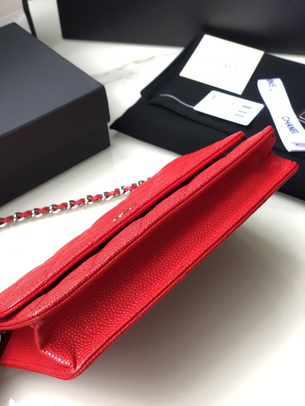 CL CHAIN WALLET CAVIAR WITH SILVER HARDWARE