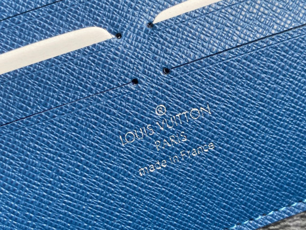 l**is V*t*n zippy dragonne