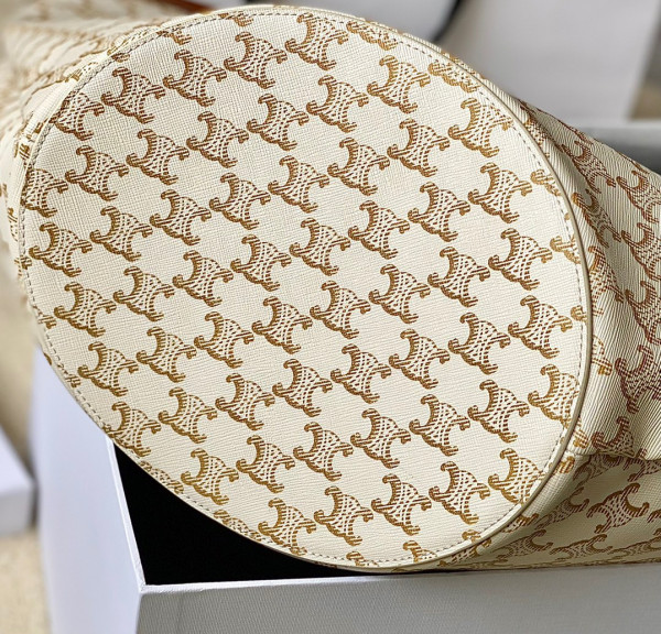 Ce**e medium couffin cuir triomphe