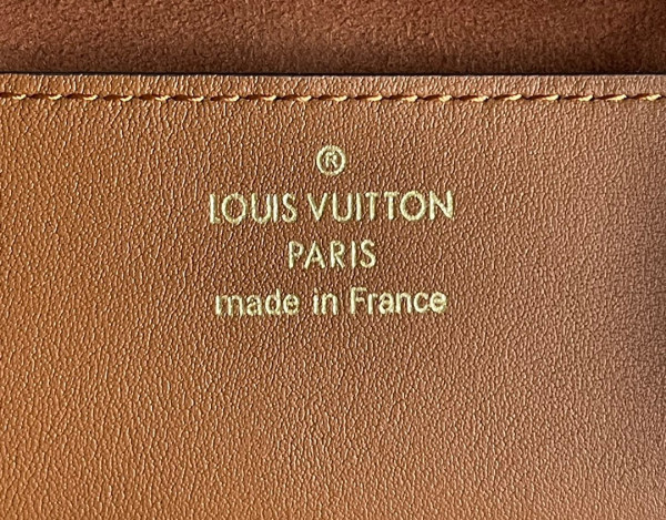 l**is V*t*n twist pm