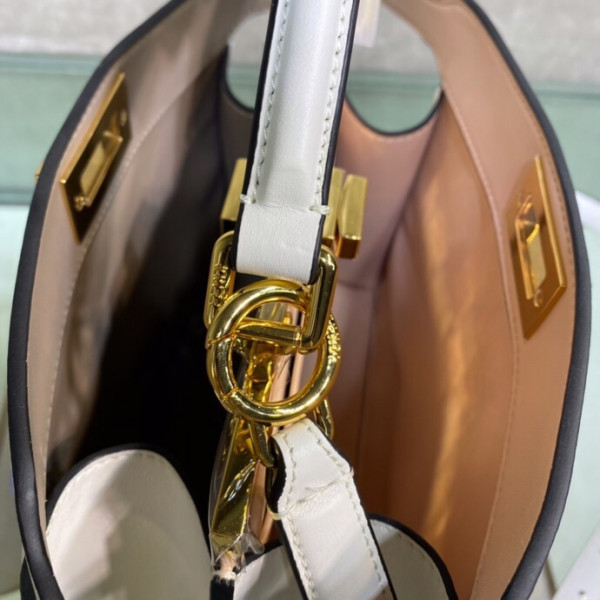 F**di peekaboo iseeu small-27x21x11cm