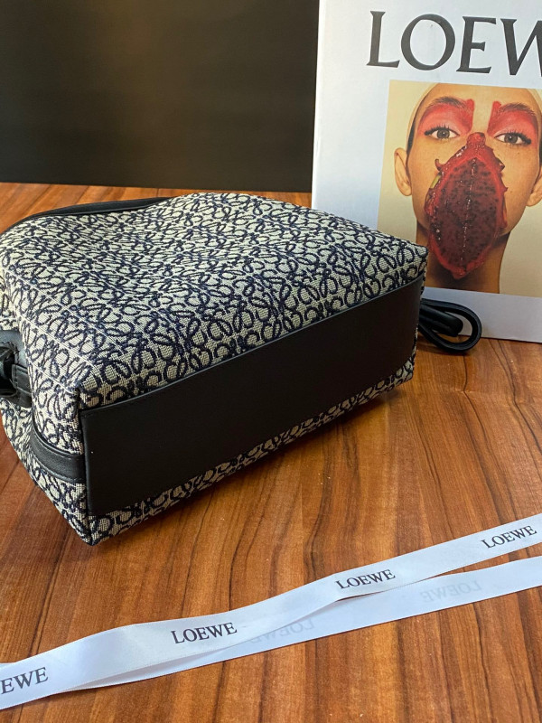 LOEWE Mini Flamenco clutch