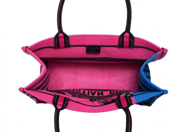 medium D*or book tote