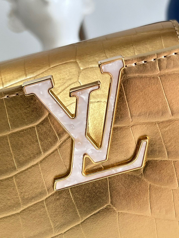 l**is V*t*n capucines mini