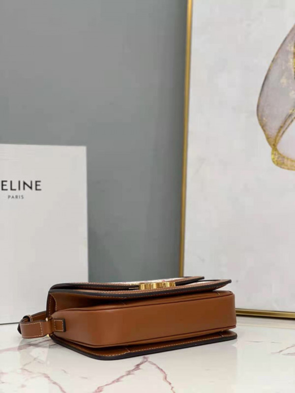 Ce**e medium triomphe bag