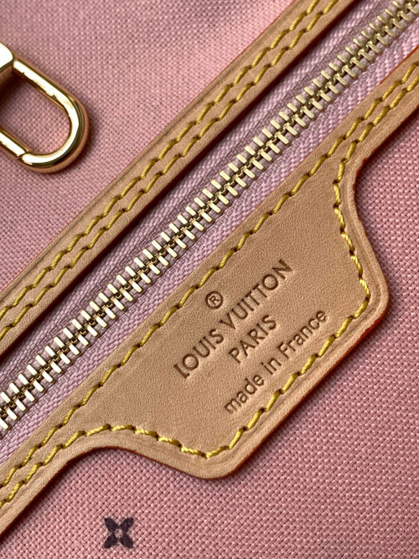 l**is V*t*n neverfull mm