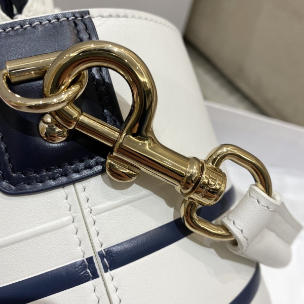 D*or micro vibe bucket bag