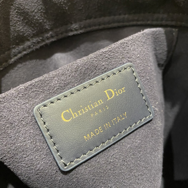 D*or micro vibe bucket bag