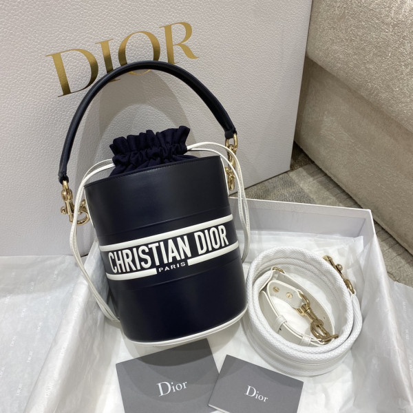 D*or micro vibe bucket bag