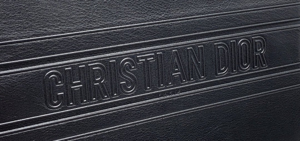 medium D*or book tote