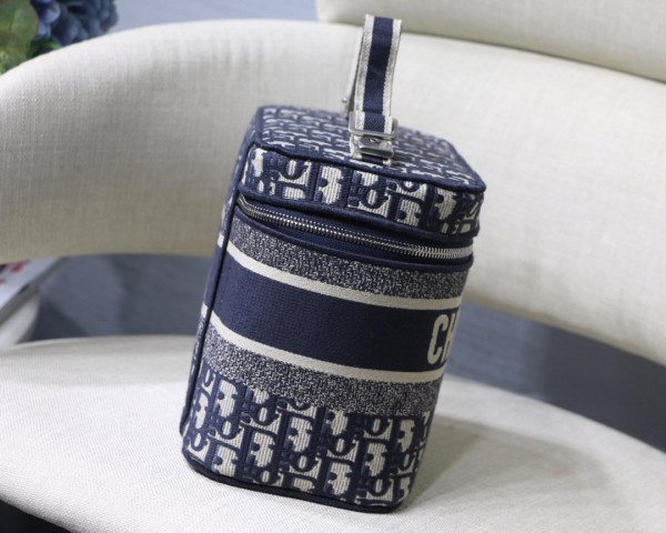 D*or vanity case-24-17-13.5cm