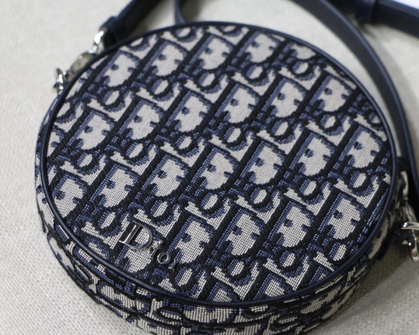 D*or oblique round bag