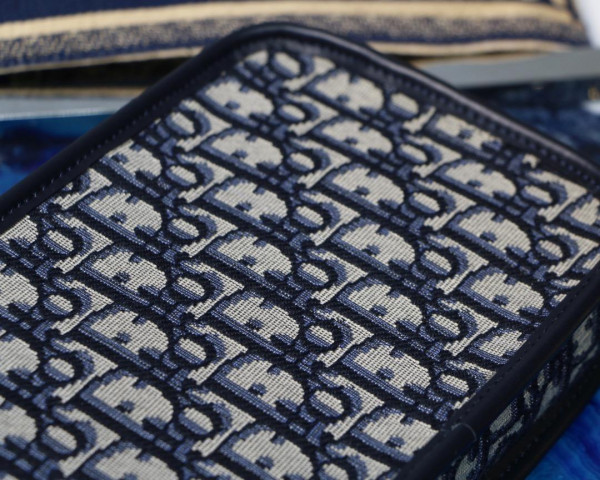 D*or oblique camera bag