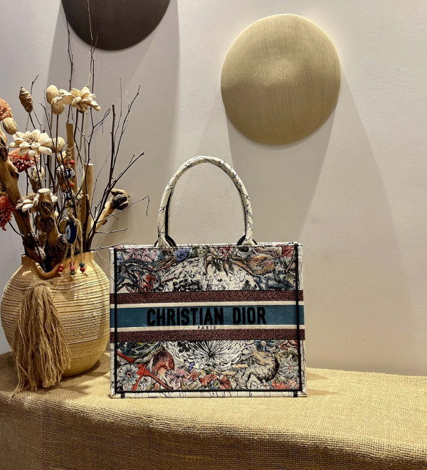 D*or small book tote