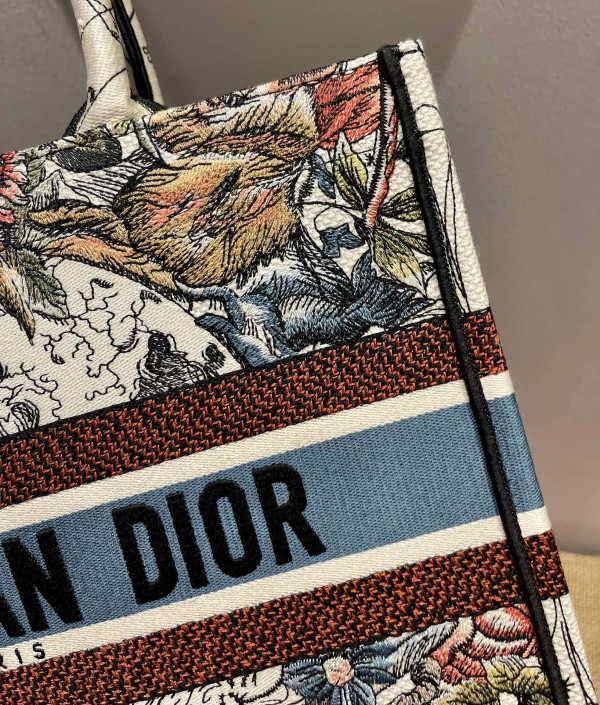 D*or small book tote