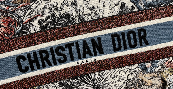 D*or small book tote