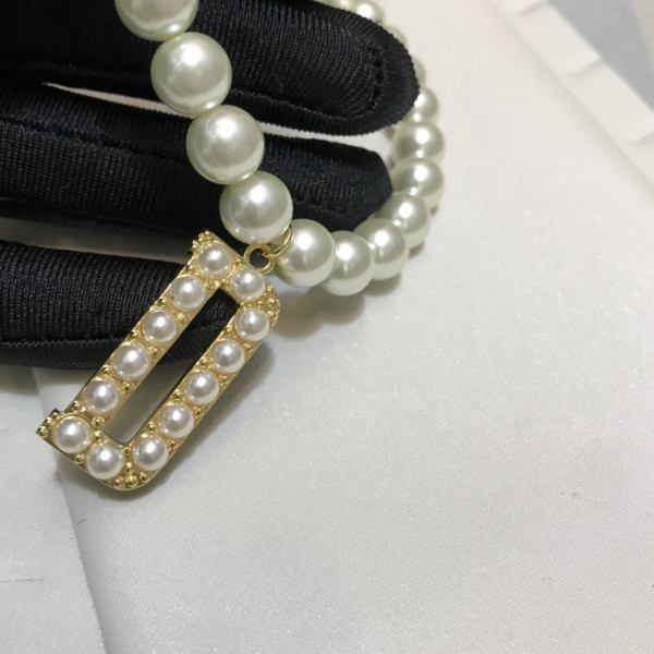 D*or dio(r)evolution necklace