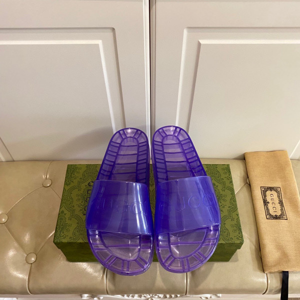 G*u*i slide with G*u*i logo