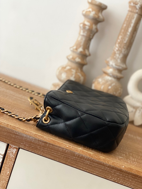 CL HOBO HANDBAG