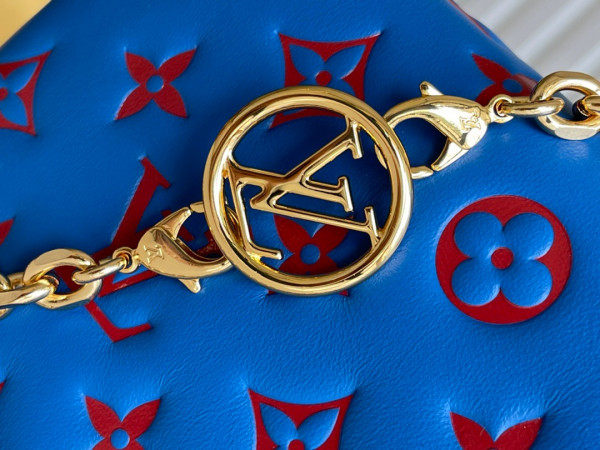 l**is V*t*n pochette coussin