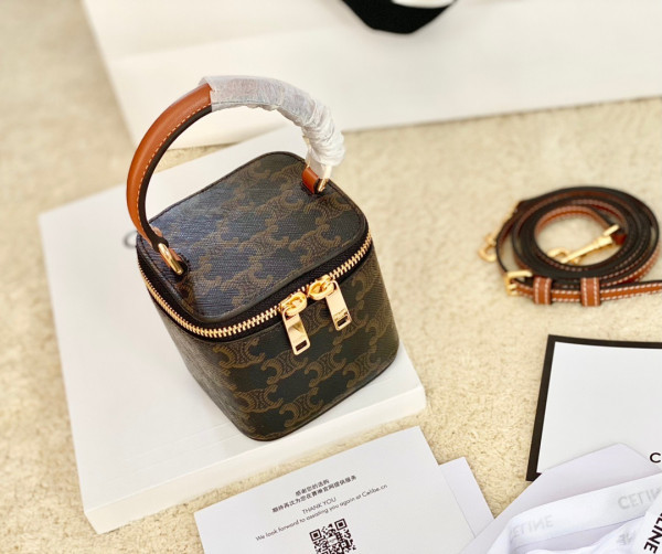 Ce**e mini vanity case in triomphe