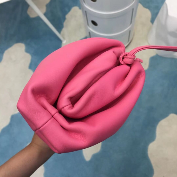 Bo*te*ga ve*ne*ta mini pouch