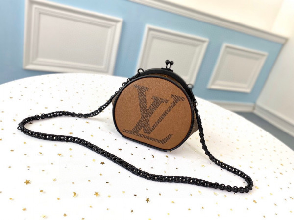 l**is V*t*n boursicot bc