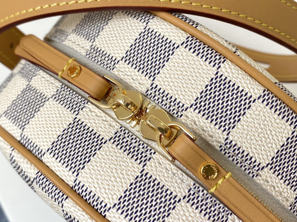 l**is V*t*n boite chapeau souple pm