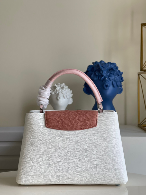 l**is V*t*n capucines bb