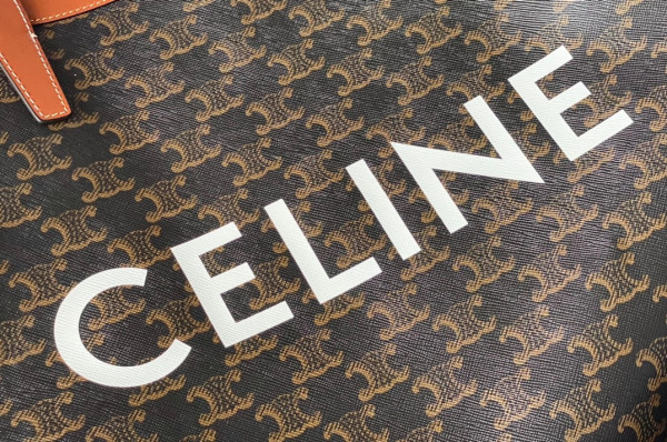 Ce**e medium couffin cuir triomphe