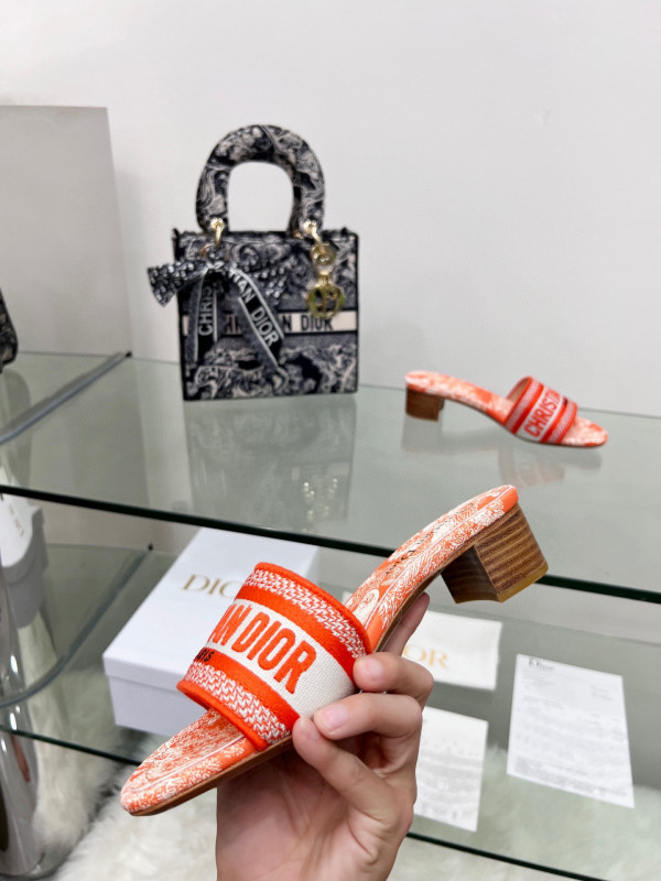 D*or dway heeled slide