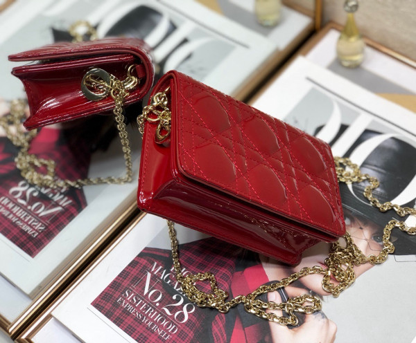 lady D*or nano pouch