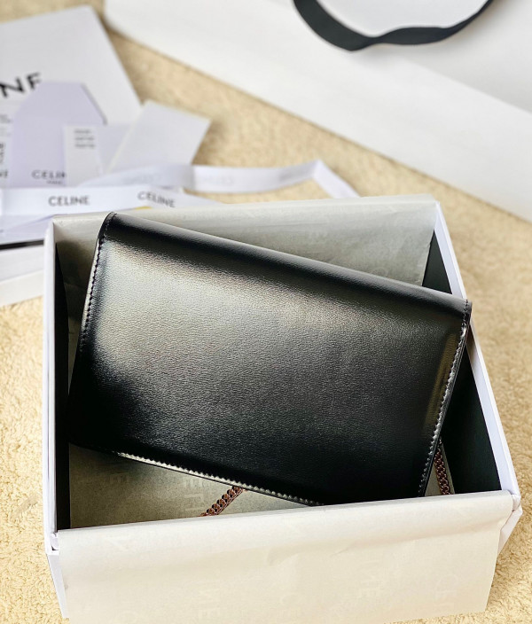 Ce**e wallet on chain cuir triomphe