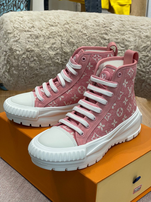 l**is V*t*n squad high-top sneaker