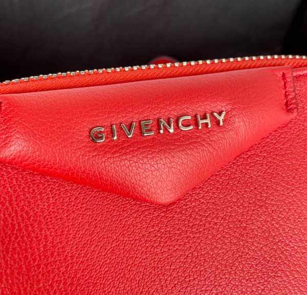 GIVENCHY NANO ANTIGONA