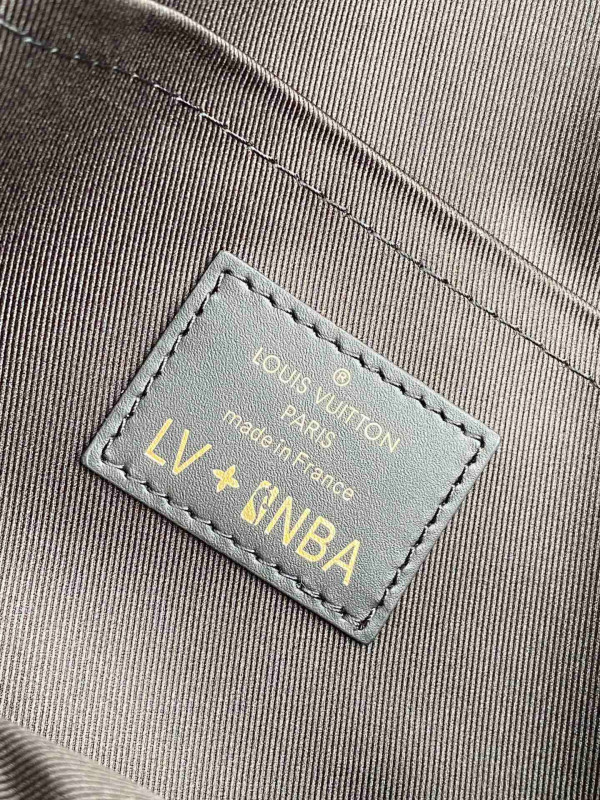 l**is V*t*n lvxnba studio messenger