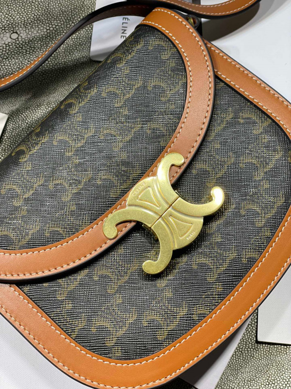 Ce**e teen besace triomphe