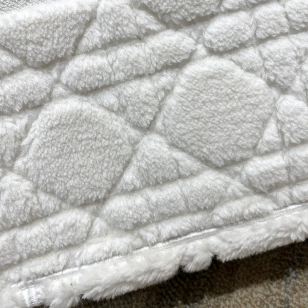 large D*or book tote