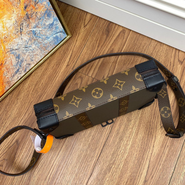 l**is V*t*n soft trunk wallet