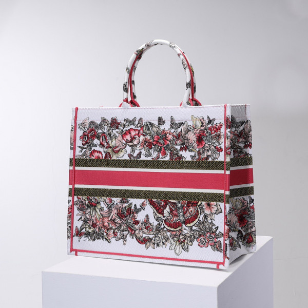 large D*or book tote