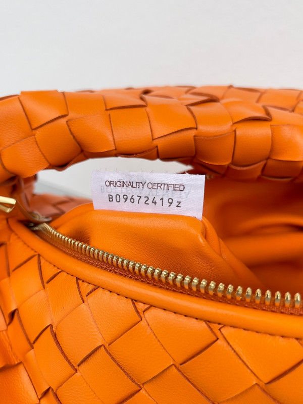 Bo*te*ga ve*ne*ta teen jodie