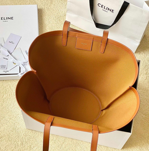 Ce**e medium couffin cuir triomphe