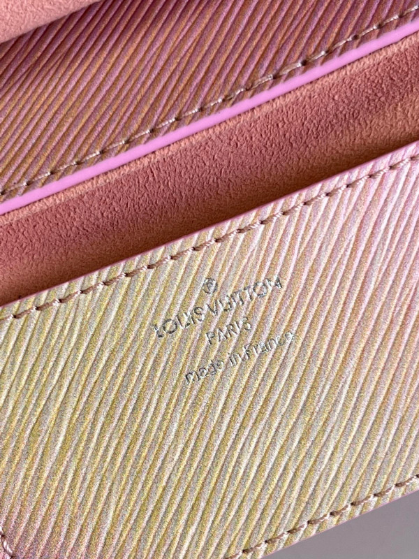 l**is V*t*n twist pm